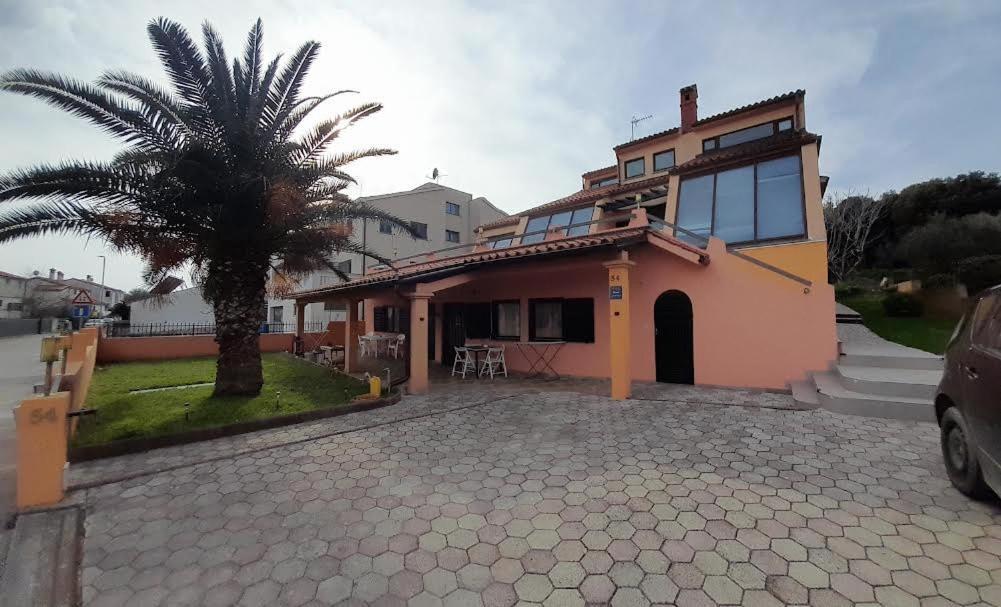 Apartmani Delas 2 بيشكانا أوفالا المظهر الخارجي الصورة