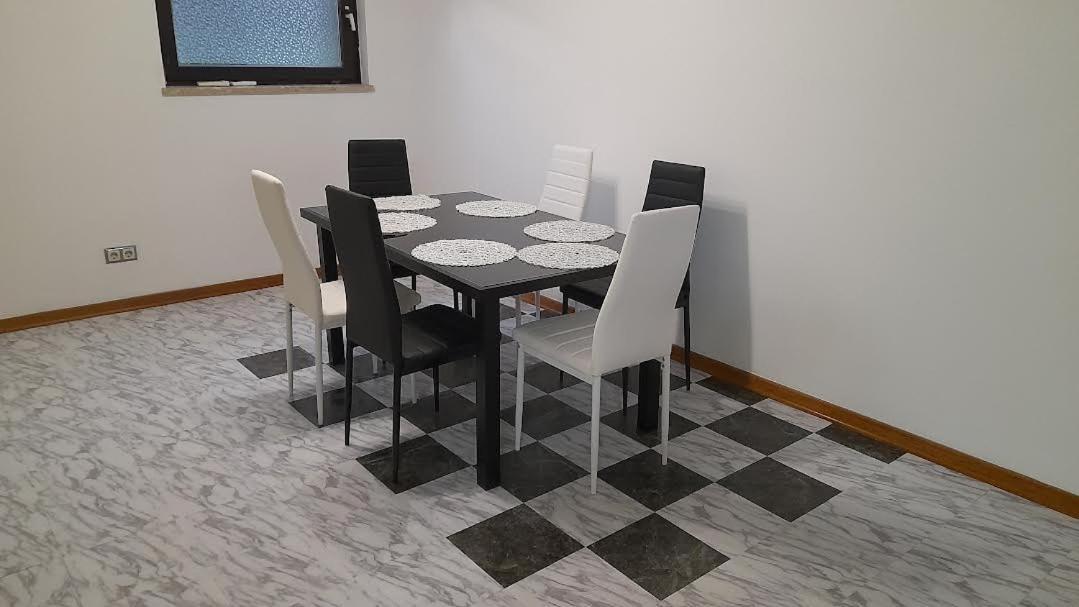 Apartmani Delas 2 بيشكانا أوفالا المظهر الخارجي الصورة