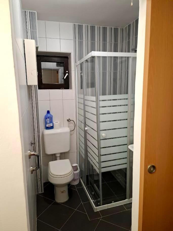 Apartmani Delas 2 بيشكانا أوفالا المظهر الخارجي الصورة