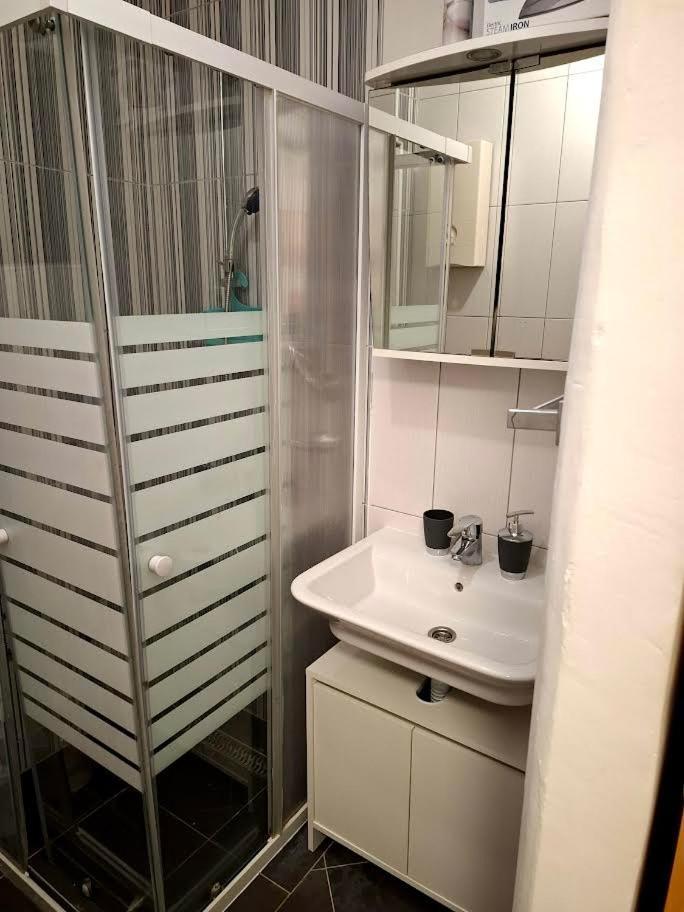 Apartmani Delas 2 بيشكانا أوفالا المظهر الخارجي الصورة
