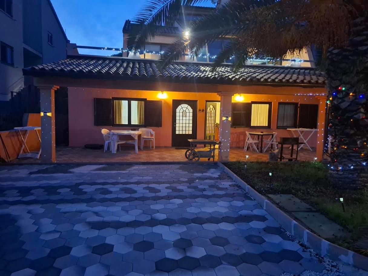 Apartmani Delas 2 بيشكانا أوفالا المظهر الخارجي الصورة